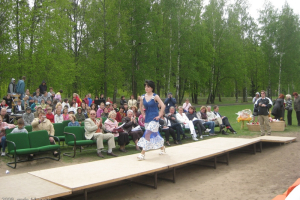 Speciālo skolu skolēnu pašdarināto tērpu 16. modes skate Lielplatonē 2009. gada 14. maijā_14