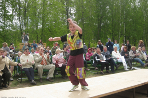 Speciālo skolu skolēnu pašdarināto tērpu 16. modes skate Lielplatonē 2009. gada 14. maijā_19
