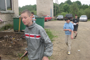 Apkārtnes uzkopšana 2010. gada 25. maijā_13