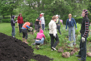 Apkārtnes uzkopšana 2010. gada 25. maijā_14
