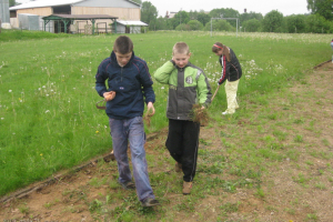 Apkārtnes uzkopšana 2010. gada 25. maijā_24