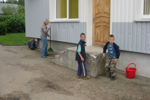 Apkārtnes uzkopšana 2010. gada 25. maijā_2