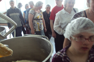  C līmeņa skolēnu un viņu vecāku ekskursija uz maizes ceptuvi 2010. gada 13. maijā_9
