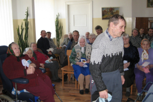  Lieldienu pasākums Maltas veco ļaužu pansionātā 2010. gada aprīlī_51