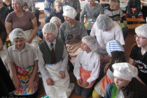  Mācību gada atskaites pasākums un izstāde 2010. gada 26. maijā_76