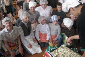  Mācību gada atskaites pasākums un izstāde 2010. gada 26. maijā_79