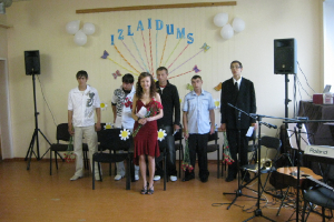 Izlaidums 12. klasei 2010. gada 22. jūnijā_1