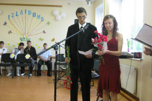 Izlaidums 12. klasei 2010. gada 22. jūnijā_3