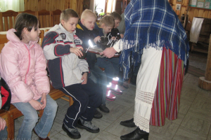 Jaunāko klašu ekskursija uz Aglonu 2010. gada martā_20
