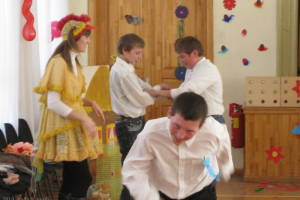 Lieldienu pasākums Tiskādu bērnunamā 2010. gada 8. aprīlī_23