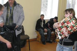 Margita dala dāvanas. 2010. gada 25. februārī_22