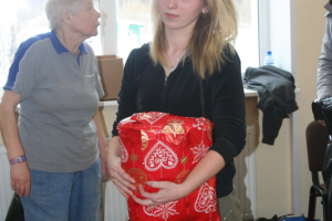 Margita dala dāvanas. 2010. gada 25. februārī_40