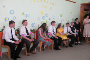 Pēdējais zvans 9. klasēm 2010. gada 21. maijā_38