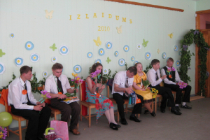 Pēdējais zvans 9. klasēm 2010. gada 21. maijā_41