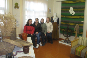  3. kursa meitenes (I. Baugules foto, 2011. gada decembris)_24