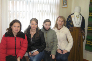  3. kursa meitenes (I. Baugules foto, 2011. gada decembris)_25