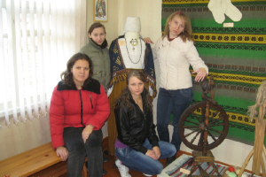  3. kursa meitenes (I. Baugules foto, 2011. gada decembris)_26