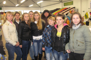  3. kursa meitenes (I. Baugules foto, 2011. gada decembris)_2