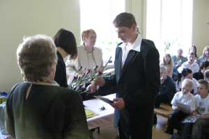 Izlaidums 9. klasei un Pēdējais zvans 12. klasei 2011. gada 20. maijā_63