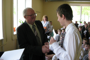  Izlaidums 9. klasei un Pēdējais zvans 12. klasei 2011. gada 20. maijā_71