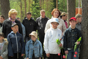  Literāri muzikālā vēstures stunda un mītiņš Otrā Pasaules kara upuru piemiņai 8. maijā (Nadežda un Jana dzied)_51