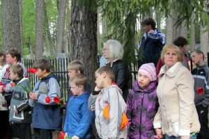  Literāri muzikālā vēstures stunda un mītiņš Otrā Pasaules kara upuru piemiņai 8. maijā (Nadežda un Jana dzied)_60