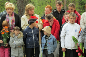  Literāri muzikālā vēstures stunda un mītiņš Otrā Pasaules kara upuru piemiņai 8. maijā (Nadežda un Jana dzied)_73