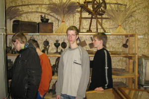 Apmeklējot izstādi Maltas muzejā 2012. gada martā_22