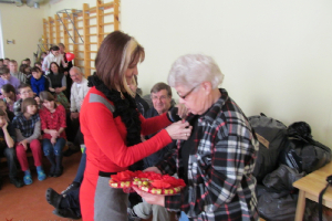 Margita dala dāvanas 2012. gada 15. februārī_29