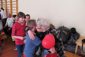 Margita dala dāvanas 2012. gada 15. februārī_33