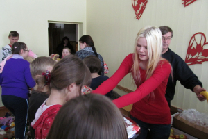 Margita dala dāvanas 2012. gada 15. februārī_57