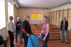 Margita dala dāvanas 2012. gada 15. februārī_82