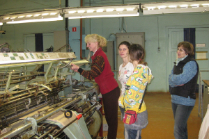 Mācību ekskursija uz Ogres trikotāžas fabriku 2012. gada 4. aprīlī (I. Baugules foto)_12