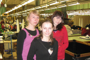 Mācību ekskursija uz Ogres trikotāžas fabriku 2012. gada 4. aprīlī (I. Baugules foto)_7