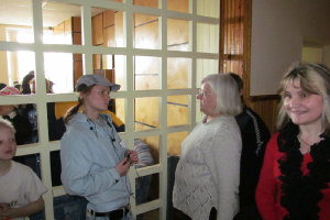 Pareizticīgo mācītāja uzruna Lieldienās un folkloras grupas 