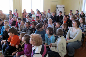 Skolā viesojas stikla suvenīru izgatavotājs A. Virbulis 2012. gada 11. aprīlī_14