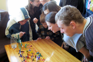 Skolā viesojas stikla suvenīru izgatavotājs A. Virbulis 2012. gada 11. aprīlī_50