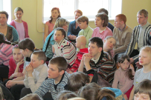 Skolā viesojas stikla suvenīru izgatavotājs A. Virbulis 2012. gada 11. aprīlī_6