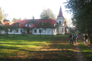 Arendoles muižas parkā 18. septembrī_1