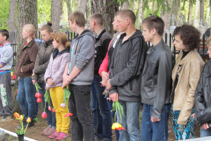  8. maijs Rozentovas kapsētā_14