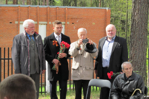  8. maijs Rozentovas kapsētā_16