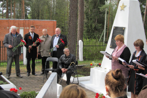  8. maijs Rozentovas kapsētā_18