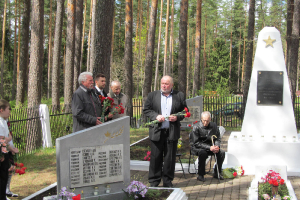  8. maijs Rozentovas kapsētā_29