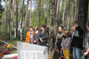  8. maijs Rozentovas kapsētā_4