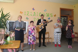  C klases sagaida vasaru ar viesiem 29. maijā_1