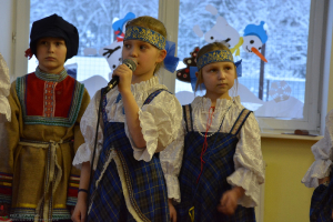 Skolā viesojas Tēvs Aleksejs un ansamblis 