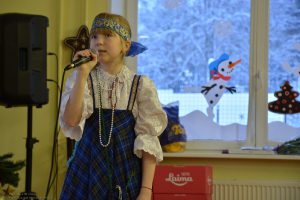 Skolā viesojas Tēvs Aleksejs un ansamblis 