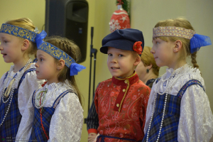 Skolā viesojas Tēvs Aleksejs un ansamblis 