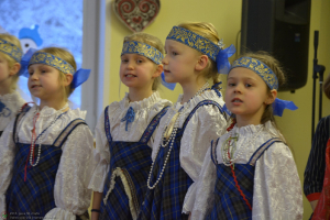 Skolā viesojas Tēvs Aleksejs un ansamblis 