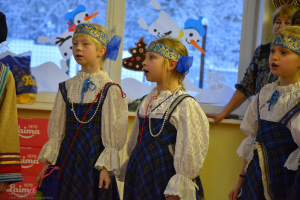 Skolā viesojas Tēvs Aleksejs un ansamblis 